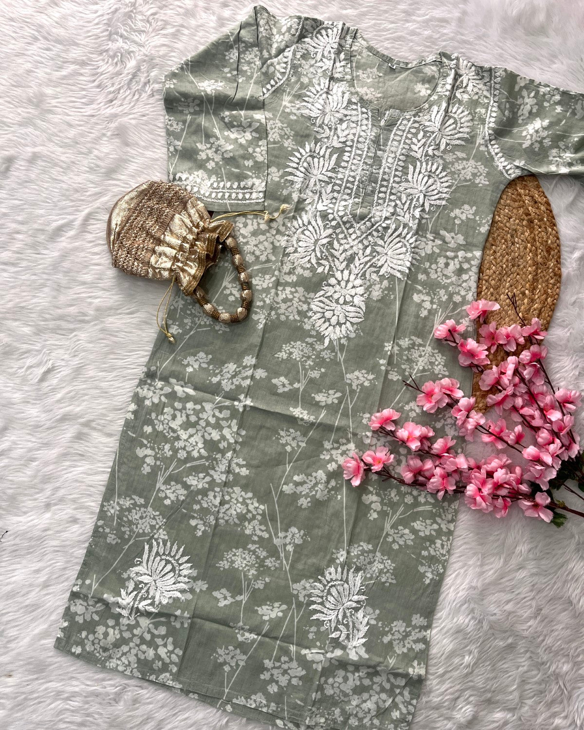 Bahaar Mul mul Cotton Small Patti Design